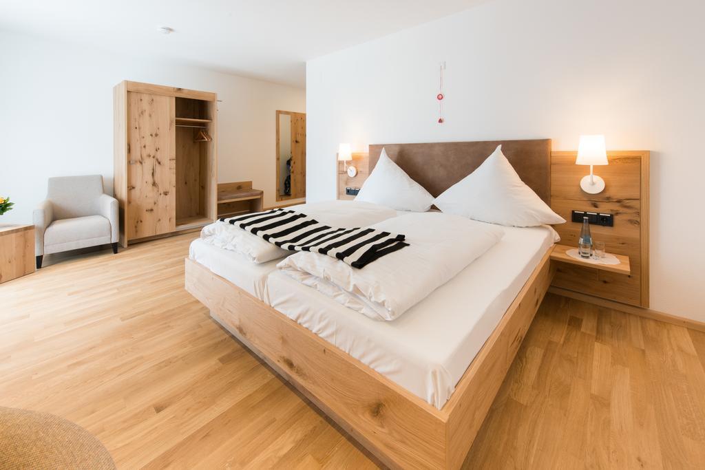 Hotel & Gasthaus Loewen Waldkirch Kültér fotó