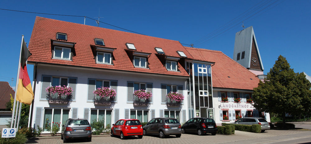Hotel & Gasthaus Loewen Waldkirch Kültér fotó